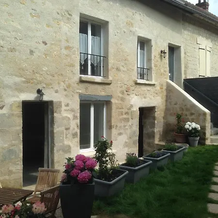 Holiday home Gites Les Tournesols Auvers-sur-Oise
